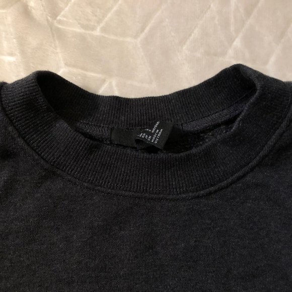 π΄3 for $20π΄ Rainbow Cropped Sweater - Picture 15 of 15